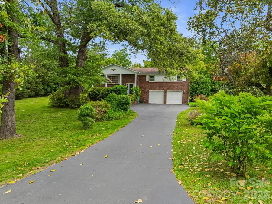 208 Applecross Lane, Hendersonville, NC 28791 - #3