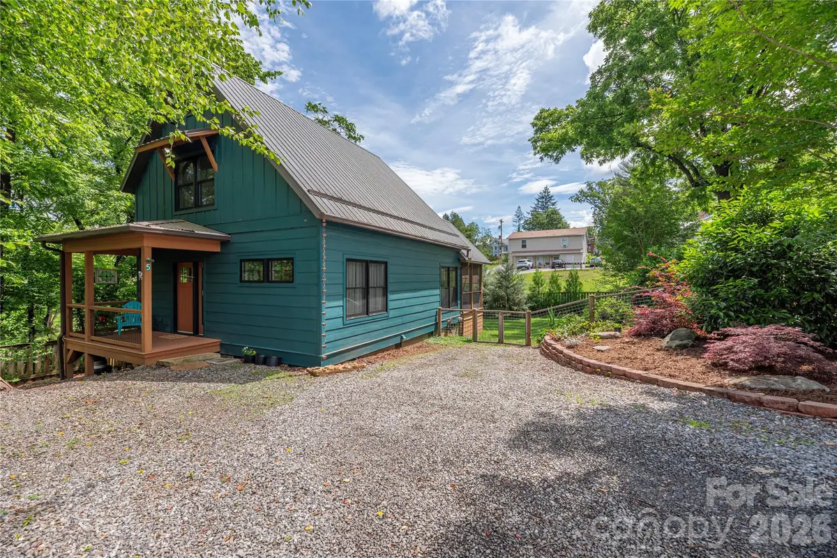 5 Grove Street, Weaverville, NC 28787 - #1