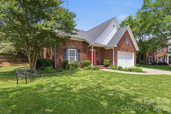 2800 Wingfield Place, Charlotte, NC 28210