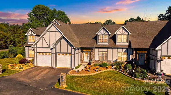 19 Heron Cove Loop #B, Hickory, NC 28601