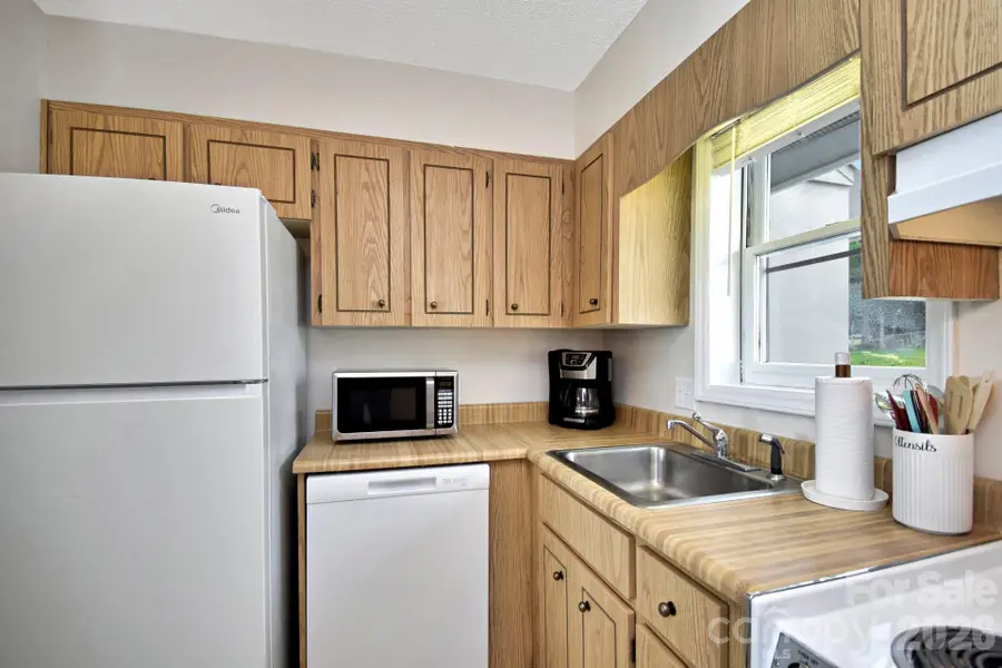 367 Skyleaf Drive, Sugar Mountain, NC 28604 - #3