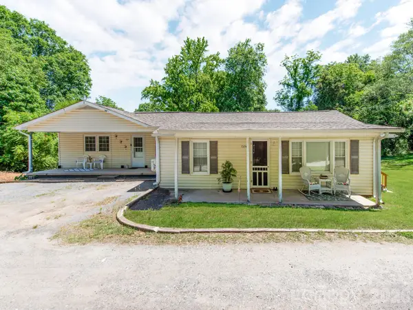 102 Lanier Street, Mount Holly, NC 28120