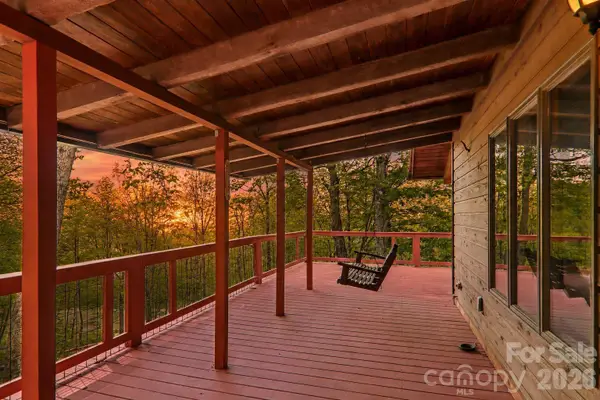 101 Oak Ridge Court, Mars Hill, NC 28754