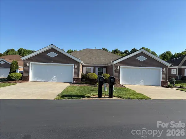 11 A Heather Way, Candler, NC 28715