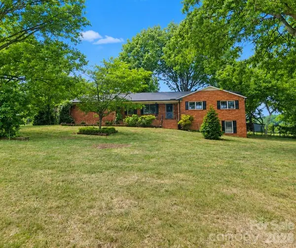 752 Hephzibah Church Road, Crouse, NC 28033