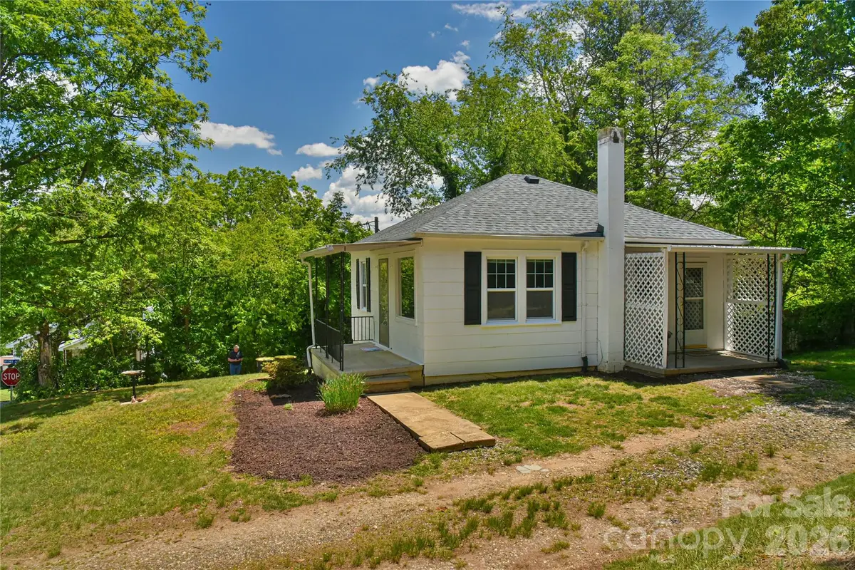 101 E Skyland Circle, Asheville, NC 28804 - #1