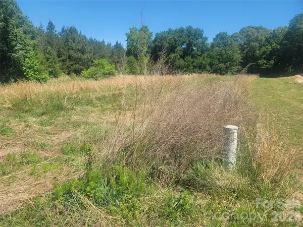 00 Airways Drive, Bessemer City, NC 28016