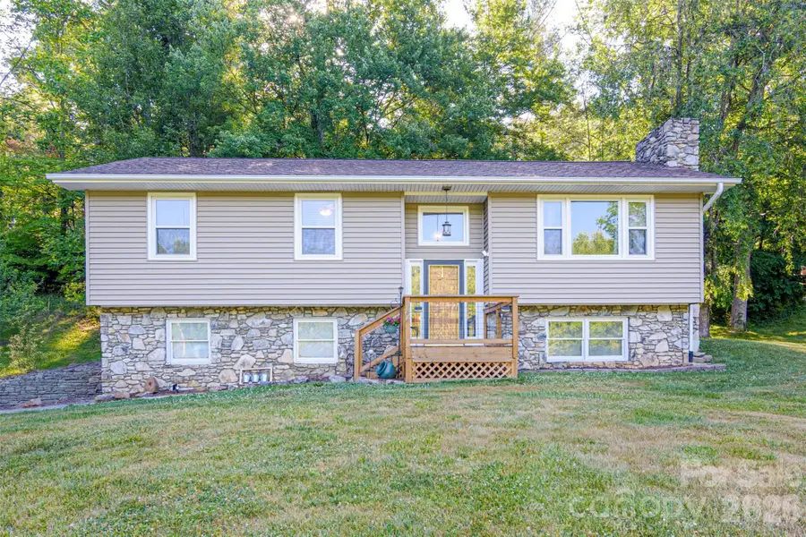 12 Mid Court Drive, Asheville, NC 28804 - #2