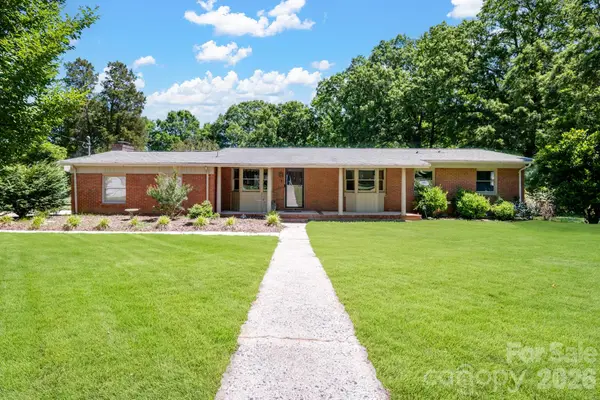 624 Patricia Avenue, Harrisburg, NC 28075