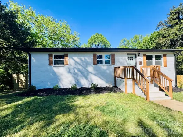 533 Frank Drive, Charlotte, NC 28215