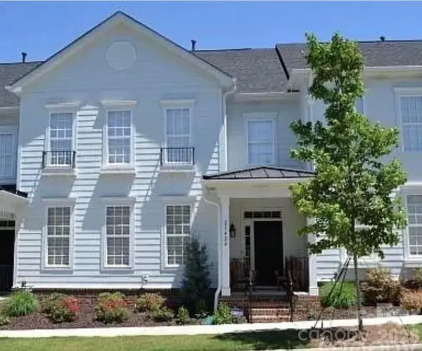 10028 Trailhead Way Nw, Huntersville, NC 28078