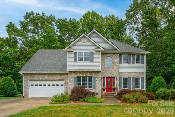 100 Welwyn Lane, Asheville, NC 28805