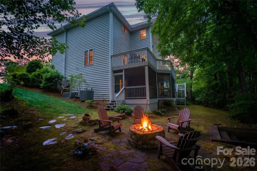 100 Welwyn Lane, Asheville, NC 28805 - #2