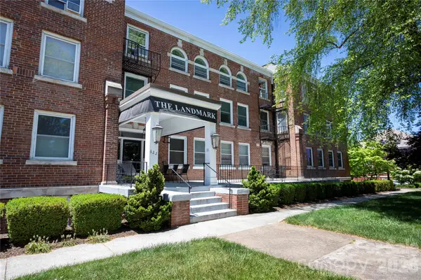 622 S Haywood Street #102, Waynesville, NC 28786