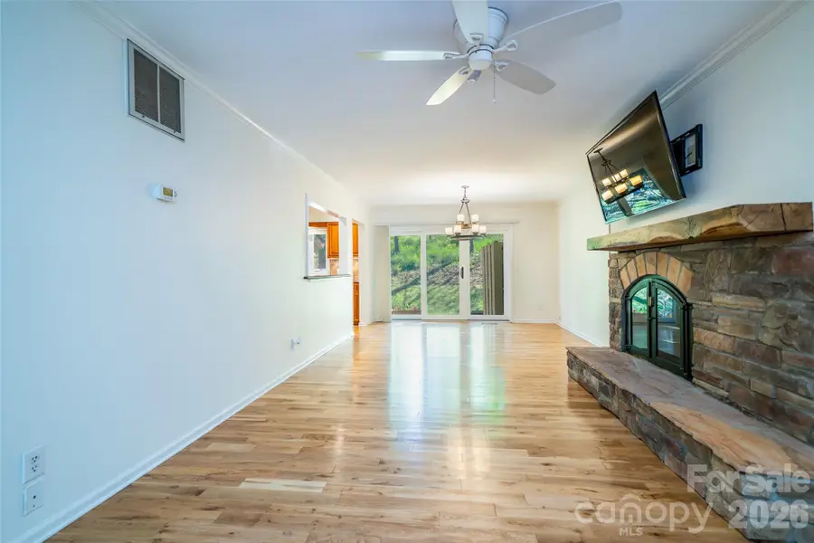 12 Pebble Creek Drive, Asheville, NC 28803 - #2