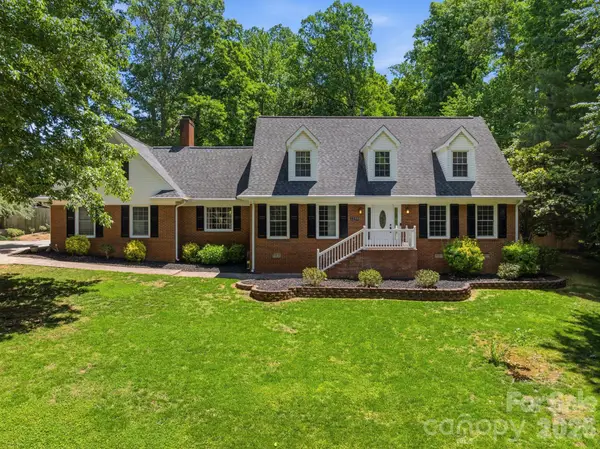 3500 Sunningdale Lane #221, Statesville, NC 28625