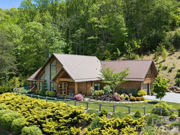 201 Flowering Ridge, Canton, NC 28716