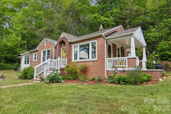 2627 White Oak Road, Burnsville, NC 28714