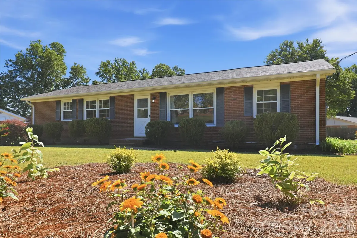 1102 N 12th Street, Bessemer City, NC 28016 - #1