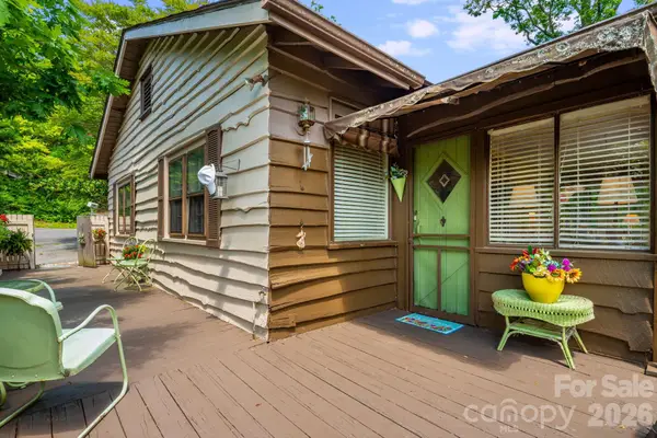 121 Ohara Circle, Hendersonville, NC 28739