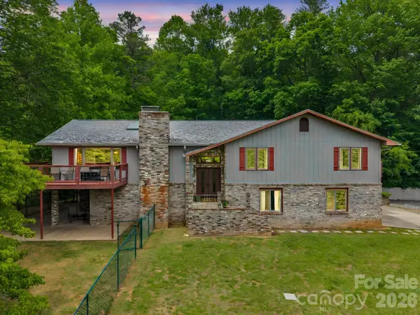 656 Cashiers Valley Road, Brevard, NC 28712