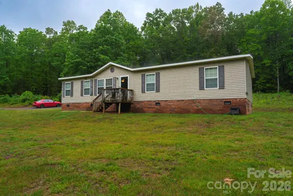 366 W Rocky Lane, Dobson, NC 27017