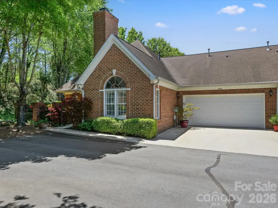 7444 Hurstbourne Green Drive, Charlotte, NC 28277 - #3