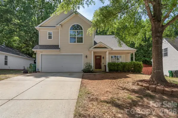7923 Shiny Meadow Lane, Charlotte, NC 28215