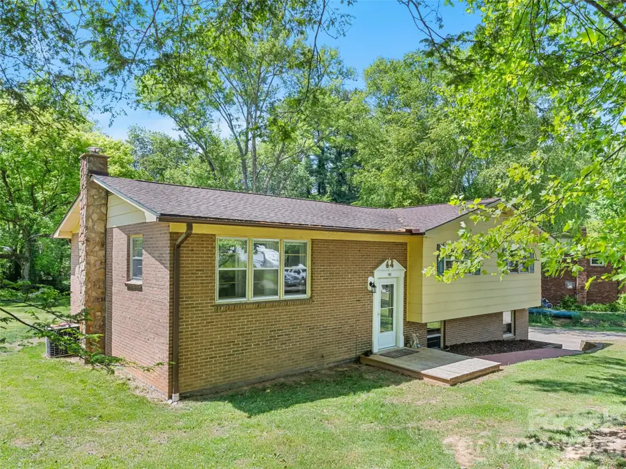 182 Fairway Hills Drive, Waynesville, NC 28786 - #3