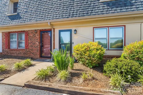 224 14th Avenue Se #C, Hickory, NC 28602