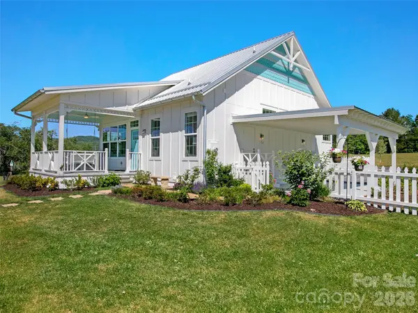 150 Brilliant Sky Road, Penrose, NC 28766