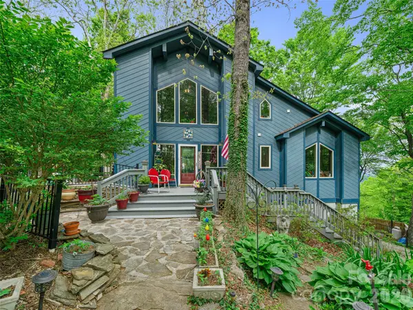 228 Continental Divide Road, Spruce Pine, NC 28777