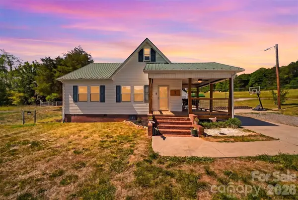 4039 Hartland Road, Lenoir, NC 28645
