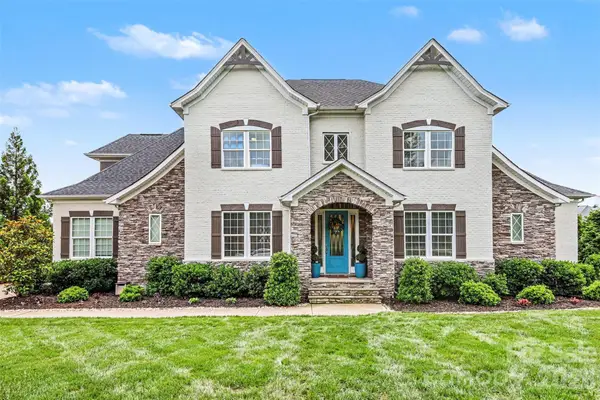 4002 Soleado Drive, Matthews, NC 28104