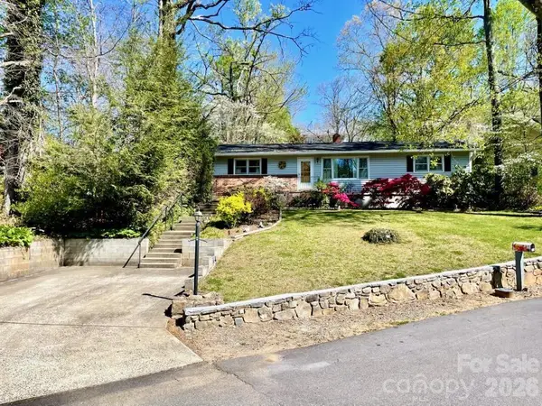 213 N Park Lane, Black Mountain, NC 28711
