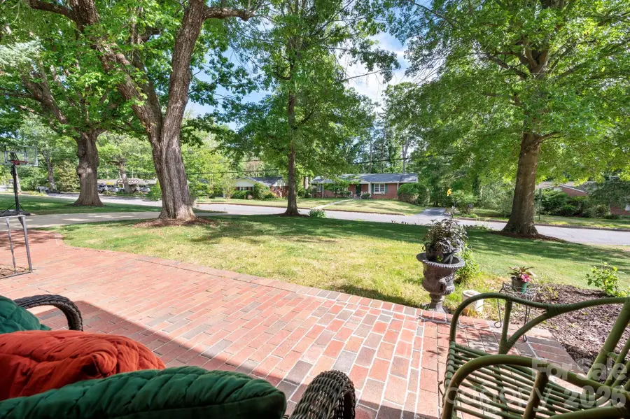 25 Bevlyn Drive, Asheville, NC 28803 - #3