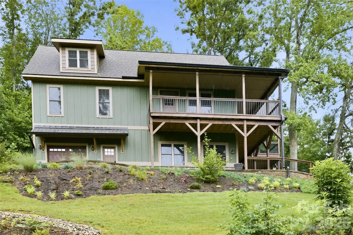 211 Wimbledon Court, Leicester, NC 28748 - #1