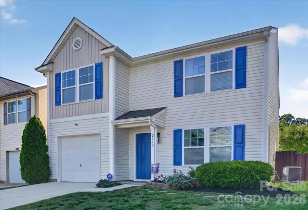 2610 Bramble Ridge Court, Charlotte, NC 28215