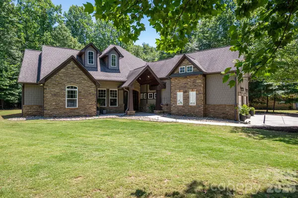 489 Evergreen Road, Lake Wylie, SC 29710