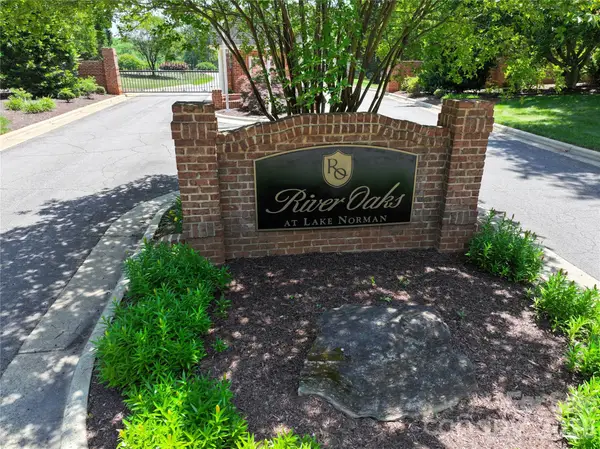 106 Kiowa Court, Statesville, NC 28677