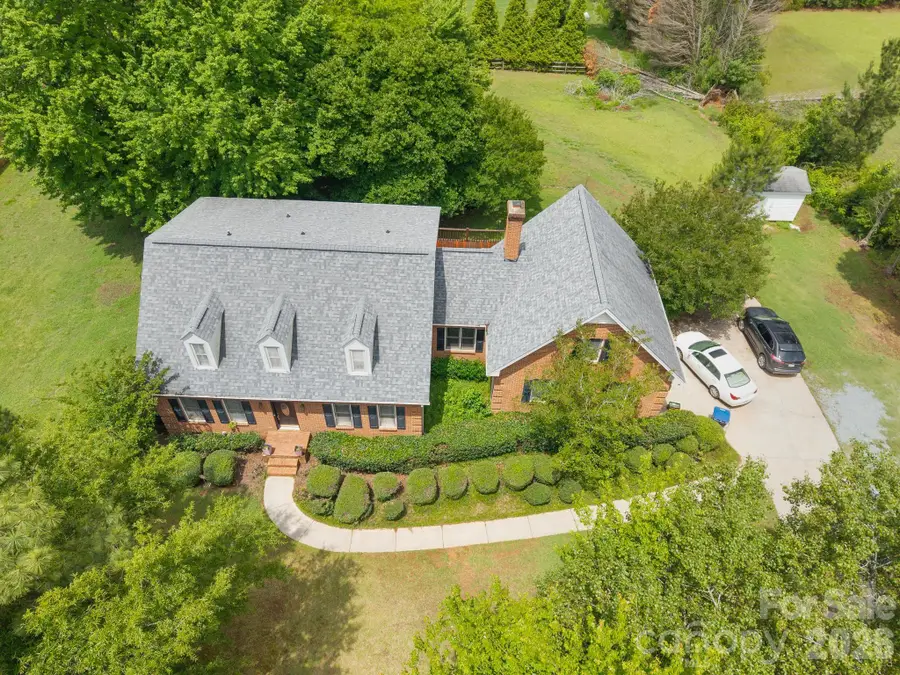 402 S Providence Road, Waxhaw, NC 28173 - #2