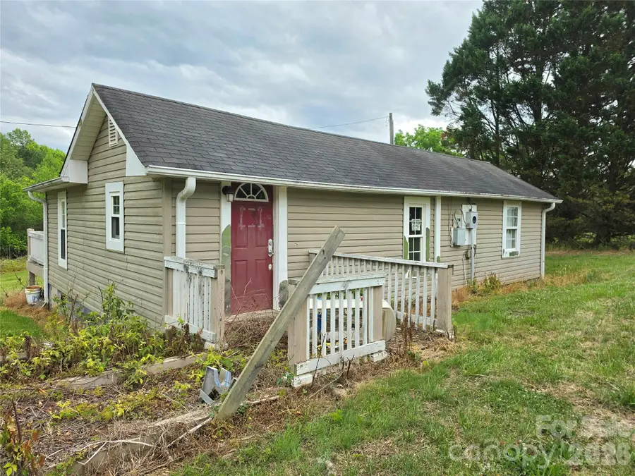 2121 Quartz Lane, Hudson, NC 28638 - #2