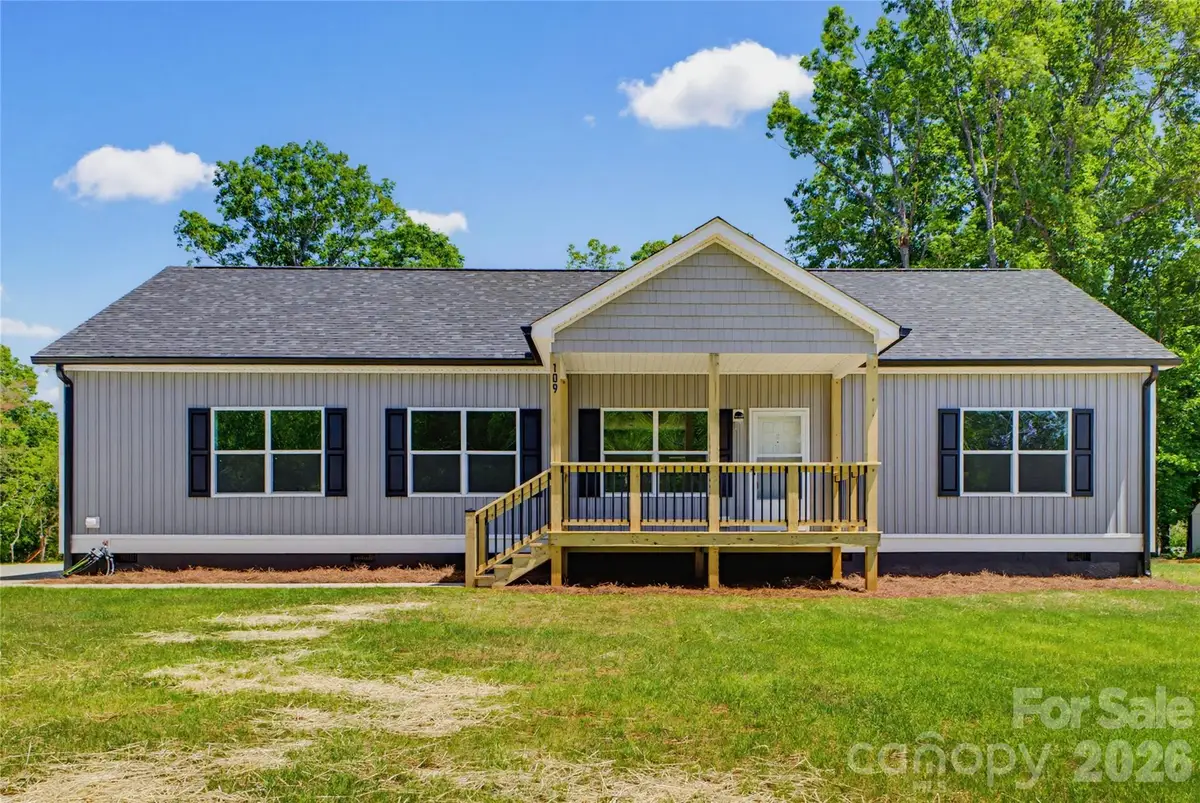 109 Sarah Avenue, Newton, NC 28658 - #1