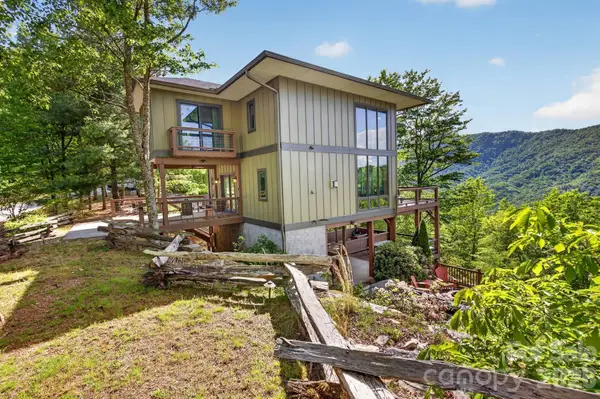 252 Tsali Crossing N #24, Bryson City, NC 28713