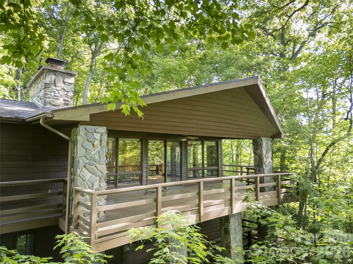 1126 Scenic Circle, Waynesville, NC 28786 - #1