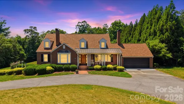 1013 14th Avenue Drive Nw, Hickory, NC 28601