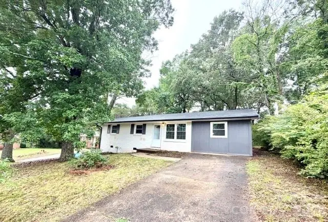 1450 3rd Street, Hickory, NC 28602 - #1
