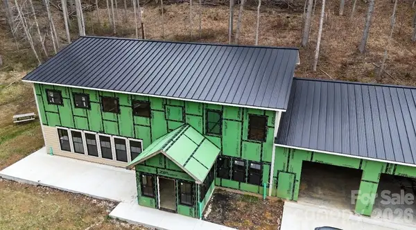 498 Coxes Creek Road, Burnsville, NC 28714