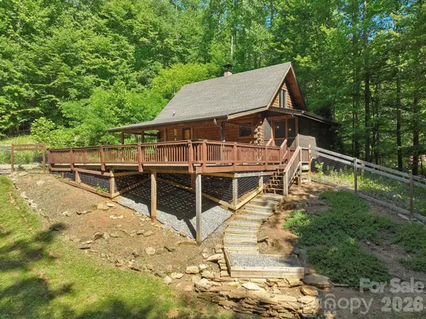 89 Apgar Road, Candler, NC 28715