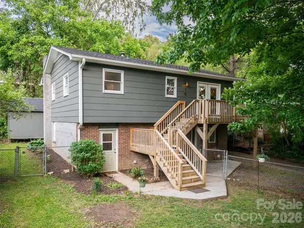 70 Michigan Avenue, Asheville, NC 28806